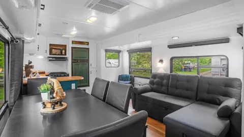 Cascade Camper — image 7 of 7
