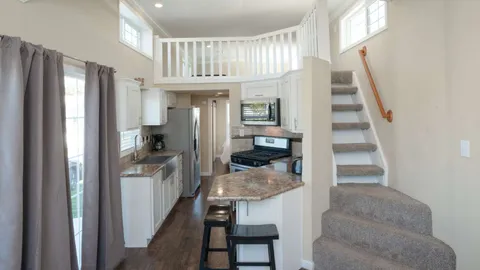 Standard Vacation Rental with Loft — image 2 of 10