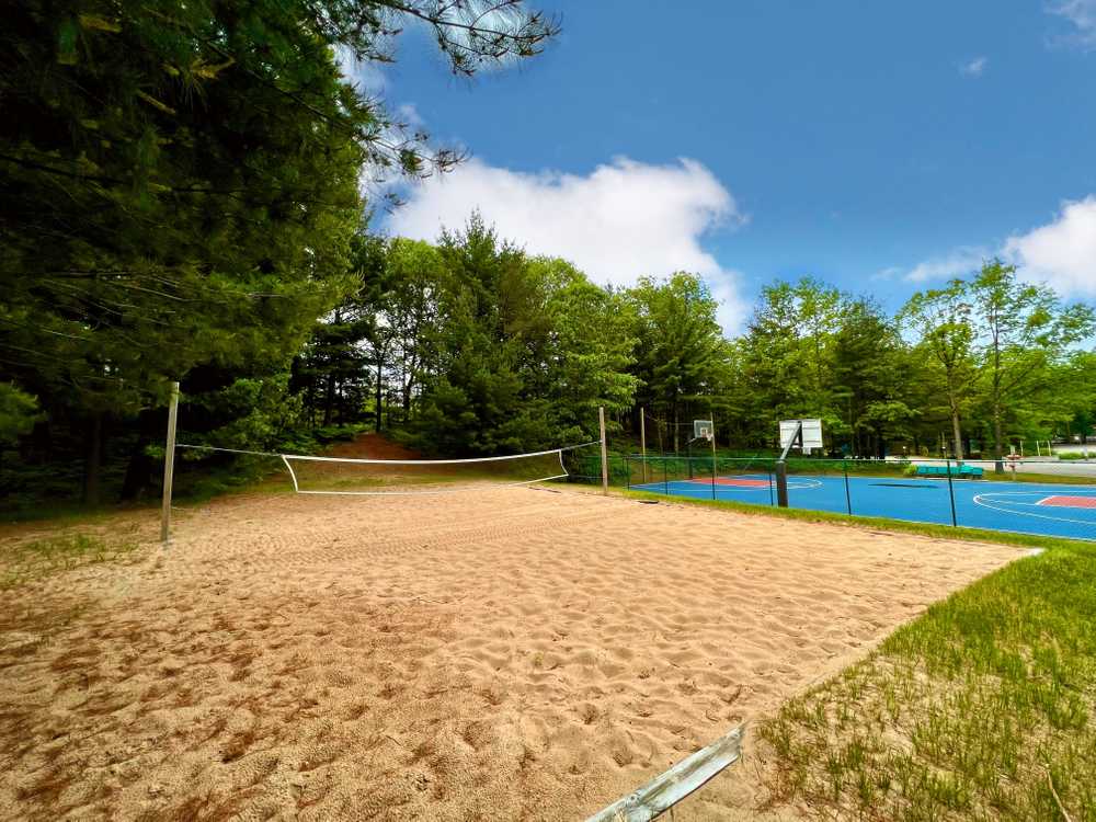 Hill and Hollow Campground, Pentwater, Michigan - Photo 5