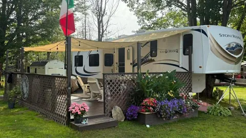 Deluxe Full Hook-Up RV Site — image 1 of 21