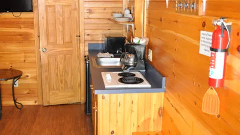 Pet Friendly Cottage with Bunk - Central Resort — image 2 of 4