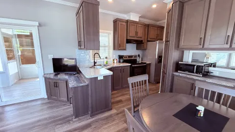 Diamond 1 Bedroom — image 2 of 9