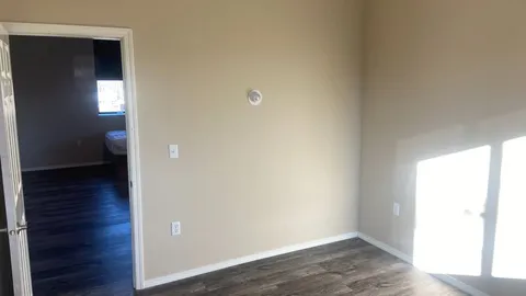 Club House 1 Bedroom — image 5 of 5