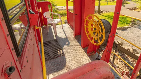 Caboose — image 2 of 14