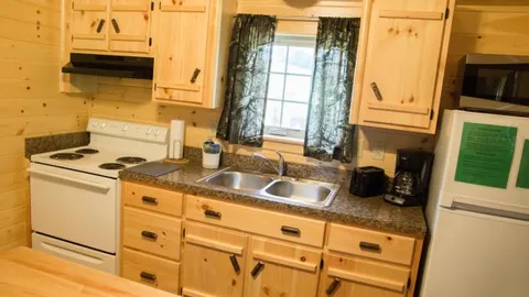 Premium Cabin — image 2 of 7