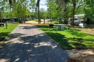 Black Creek Lodge RV Park and Marina – photo 3