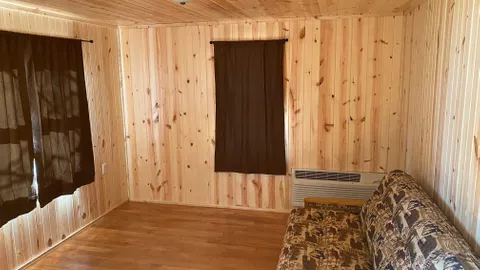 Moose Lodge - sleeps 9 — image 1 of 7