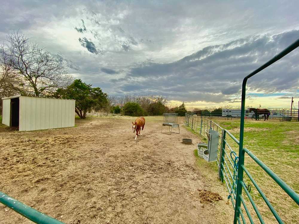 Hooves N Wheels RV Park - Photo 3