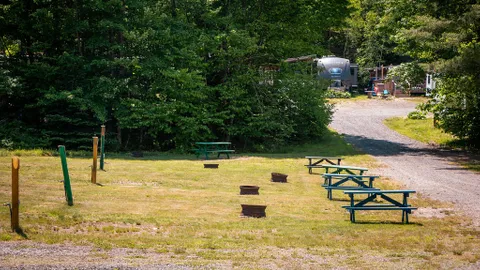 Pull-Thru RV Site — image 2 of 4