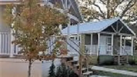 Cottage — image 2 of 4