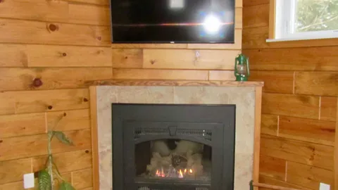 THE ADIRONDACK - YEAR ROUND VACATION RENTAL — image 1 of 11