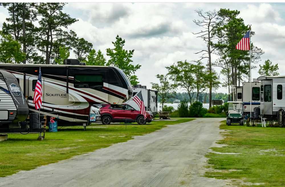 River's Edge Campground, Bayboro, North Carolina - Photo 4