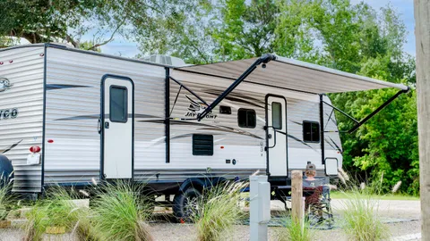 30/50 Deluxe Full Hookup RV Site — image 1 of 1
