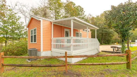 Cabin Rental 2 Bedroom — image 1 of 11