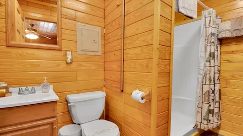 Studio Cabin — image 10 of 10