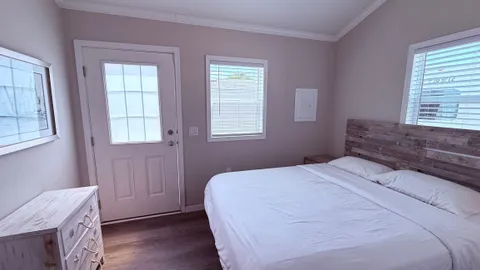 Diamond 1 Bedroom Cottage — image 9 of 9
