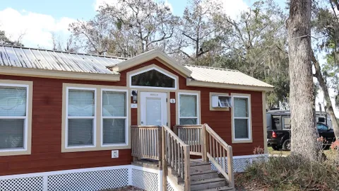 Premium Deluxe Lodge - With Bathroom — image 1 of 8