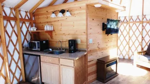 Yurt — image 2 of 4