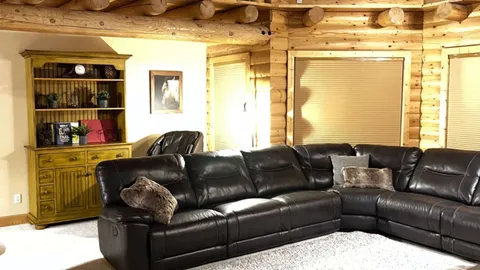 HF Reunion - Pet Free Cabin — image 2 of 51
