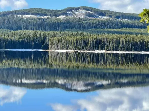 Postill Lake Lodge campground