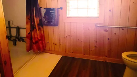 Deluxe Cottage Accessible — image 6 of 6
