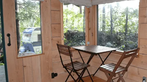 Lightning Cabin — image 5 of 5