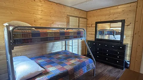 Aspen Cabin — image 2 of 11