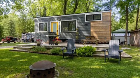 Tiny Home — image 1 of 9