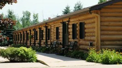 Motel Suite — image 1 of 6