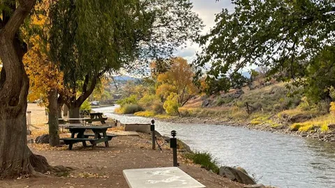 Deluxe River Back-in Site — image 1 of 3