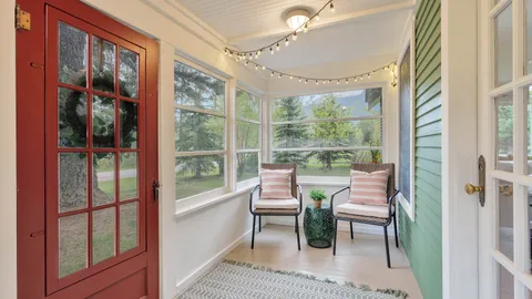 Lake Five House — image 2 of 15
