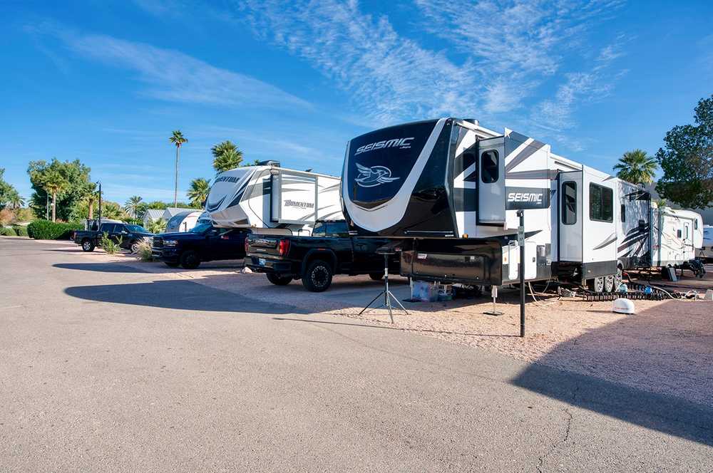 Mesa Gardens RV Park - Photo 4