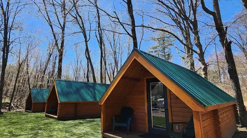 Cabins — image 2 of 10