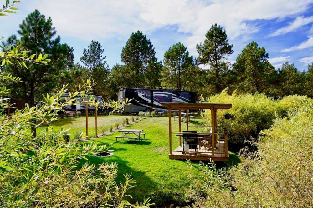 Larsson's Crooked Creek Resort - Photo 4