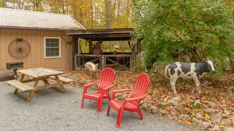 Down on the Farm Vacation Rentals — image 2 of 15