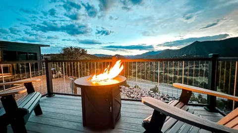 Overlook Cabin — image 2 of 13