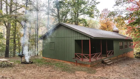 Laurel Cove Lodge — image 1 of 13