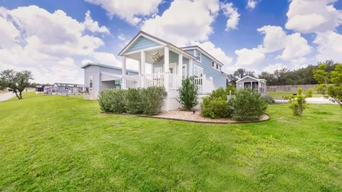 Tiny Home 41 - Blue Skies — image 1 of 42