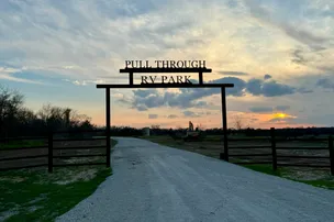 Pull Through RV Park – photo 5