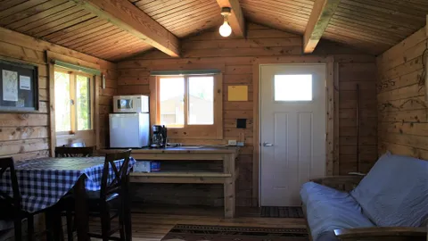 Deluxe Cabin — image 2 of 3