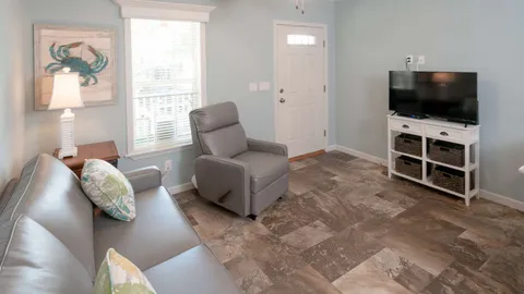 Standard Park Model 1 Bedroom — image 2 of 11
