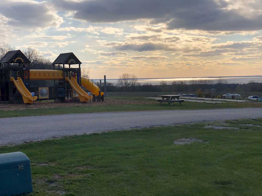Lakeview RV and Cabins - Photo 5