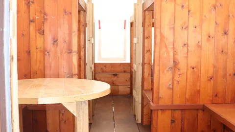Covered Wagon — image 3 of 3
