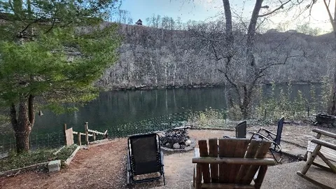 White River Resort unit 4 — image 2 of 21