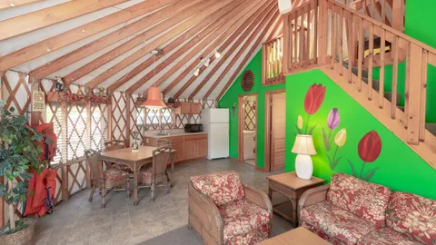 Yurt — image 2 of 18