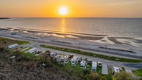 Beachfront Full Hookup Site — image 1 of 9