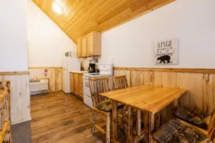 Beargrass Lodging and RV Resort – photo 4