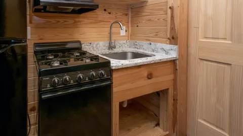 Cottage — image 2 of 13