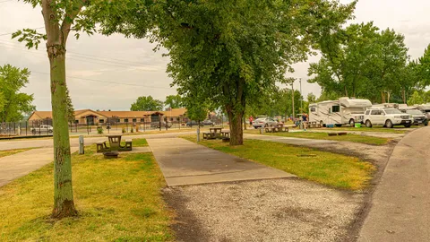 Deluxe Full Hookup 50amp RV Site — image 1 of 3