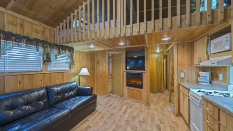 Ranger Smith™ Waterfront Super Cabin — image 5 of 5